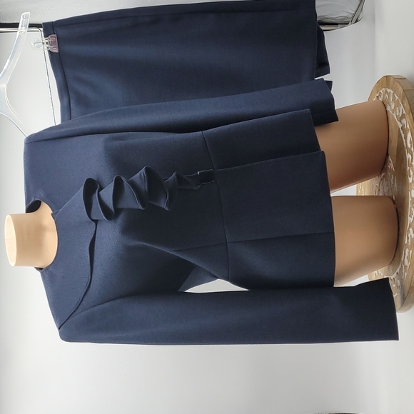 ANNE KLEIN SKIRT & JACKET BLUE SUIT w/LAYERED RUFFLE NECKLINE w/suit bag - Picture 5 of 17